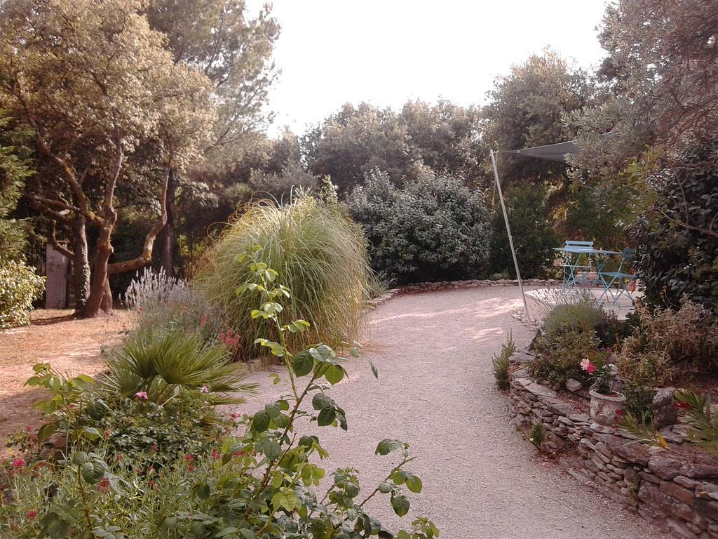 Apartament Les Florides LʼIsle-sur-la-Sorgue Zewnętrze zdjęcie