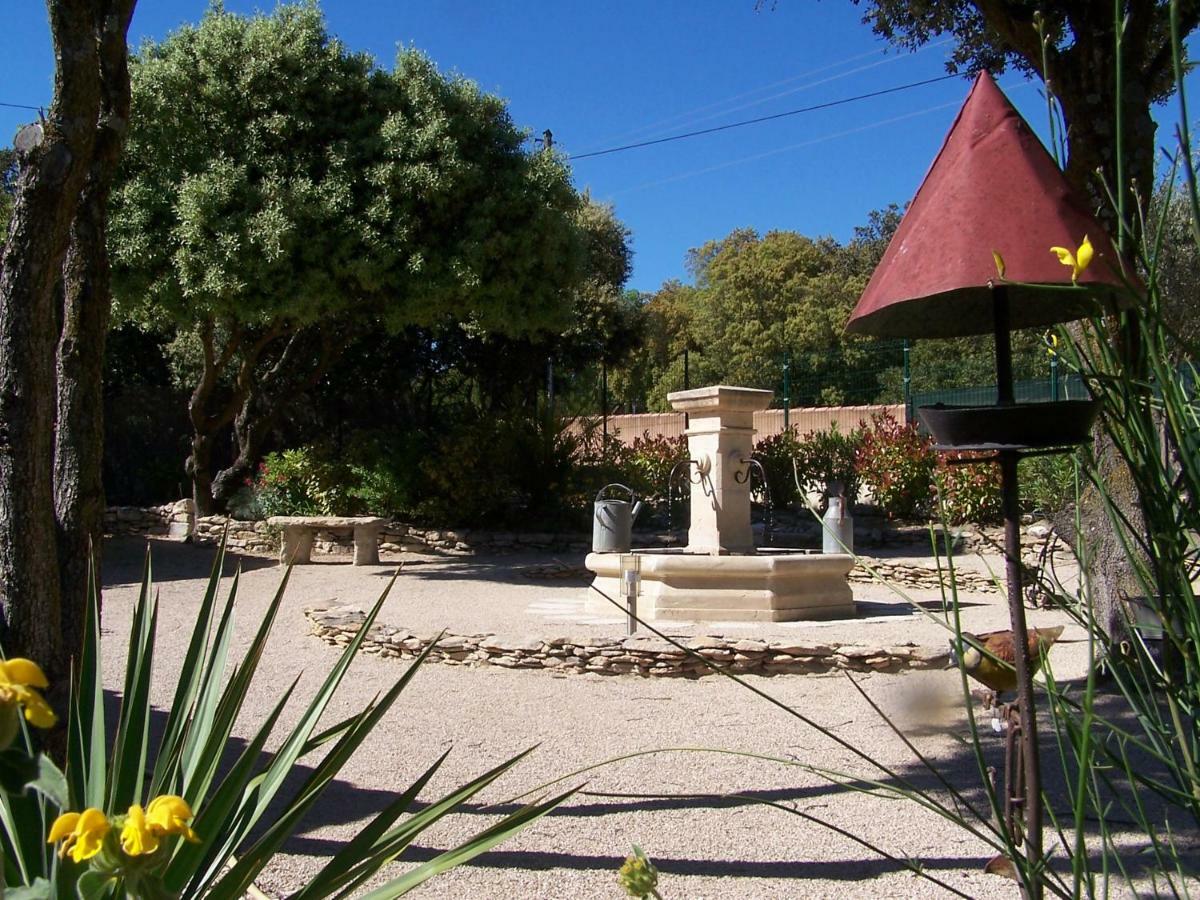 Apartament Les Florides LʼIsle-sur-la-Sorgue Zewnętrze zdjęcie